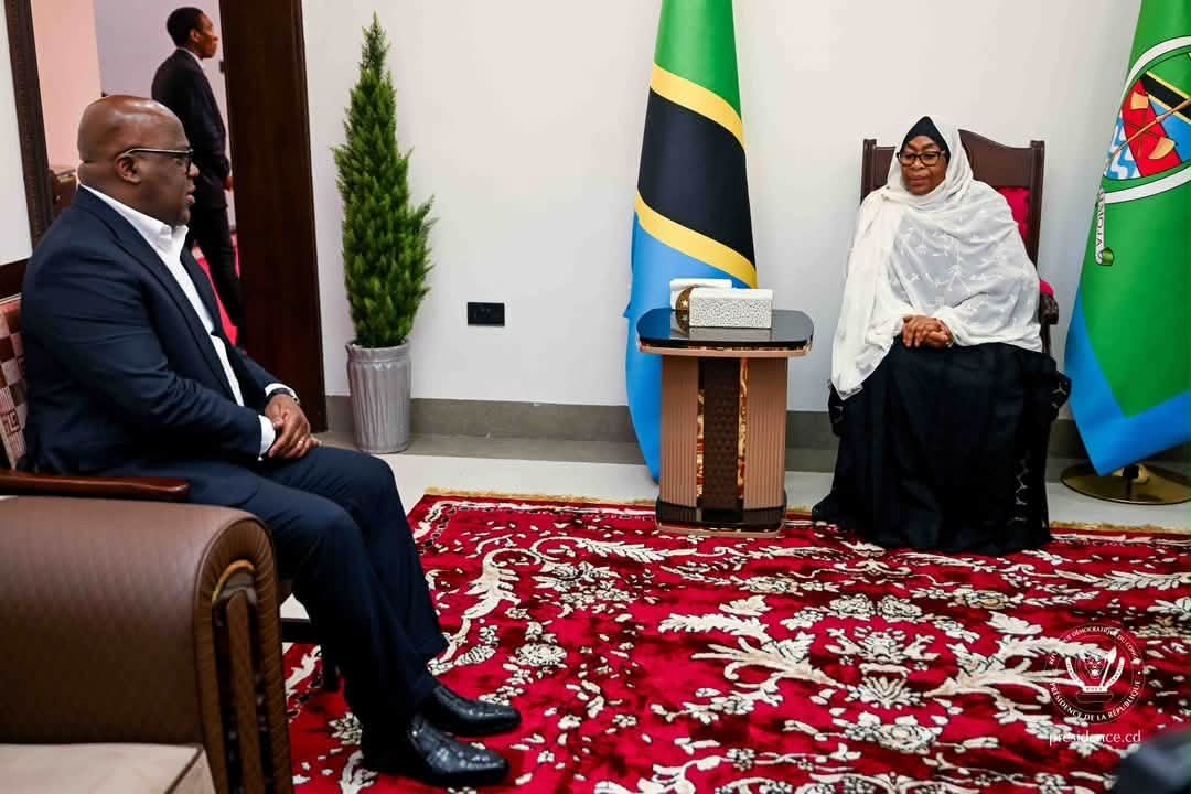 RDC–TANZANIE : LE PRÉSIDENT FÉLIX TSHISEKEDI EST ARRIVÉ À ZANZIBAR POUR UNE VISITE DE RÉCONFORT À SON HOMOLOGUE SAMIA SULUHU HASSAN